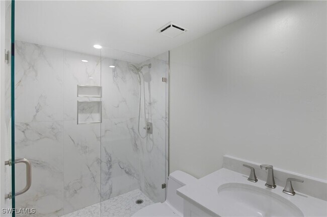 Building Photo - 2316 Gulf Shore Blvd N