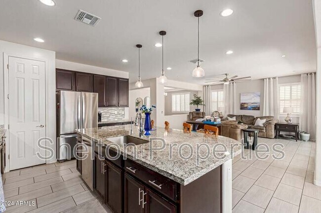 Building Photo - 20654 W Alsap Rd