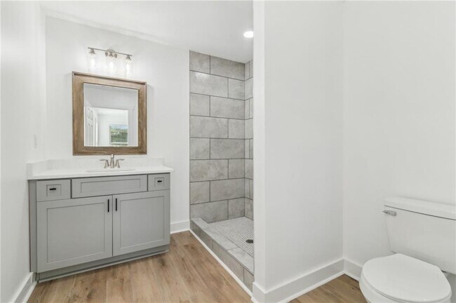 Building Photo - 4179 Hanes Dr
