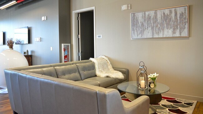 Building Photo - 1010 Enclave Blvd