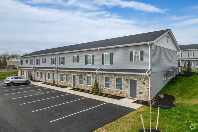 Building Photo - Dover Highlands