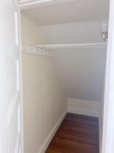 Building Photo - 44 Wilson Ave