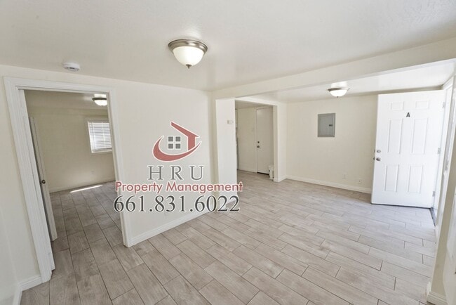Building Photo - 318 Highland Dr
