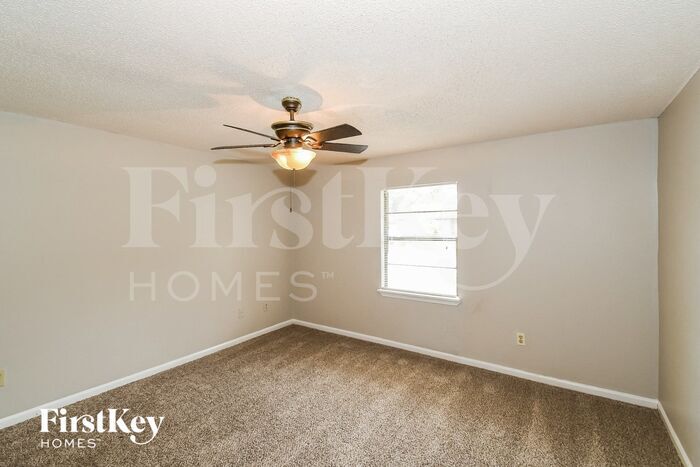 Building Photo - 6988 Oriely Dr S
