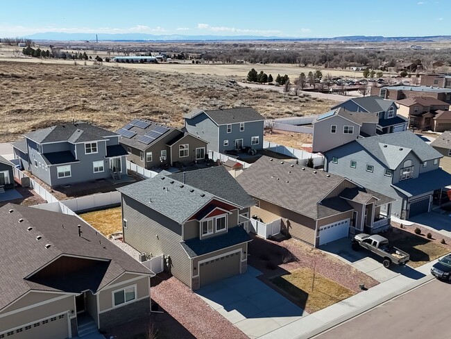 Building Photo - Amazing Cumberland Green home