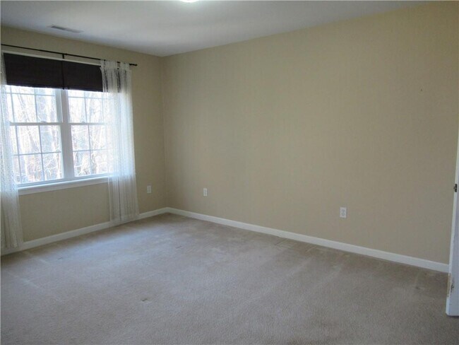 Building Photo - 70 Cavalier Dr