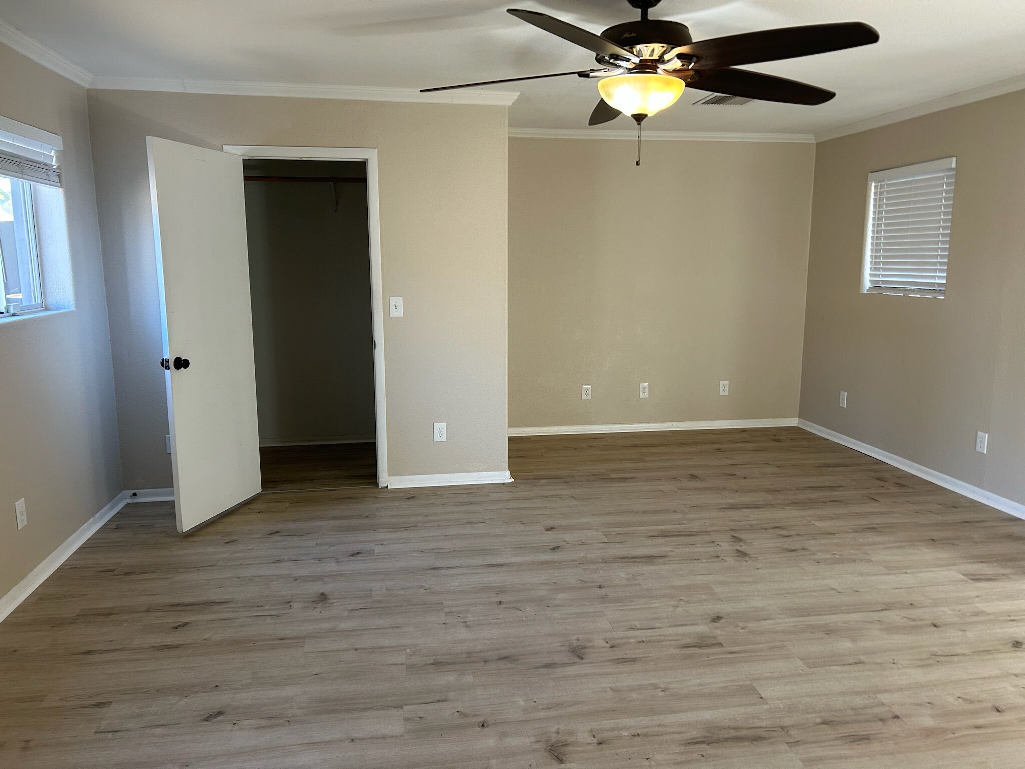 Building Photo - 2933 W Muriel Dr