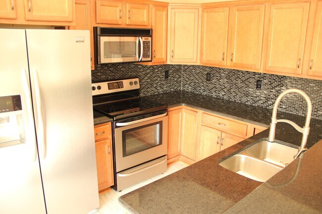 Building Photo - 107 Enchanted Way