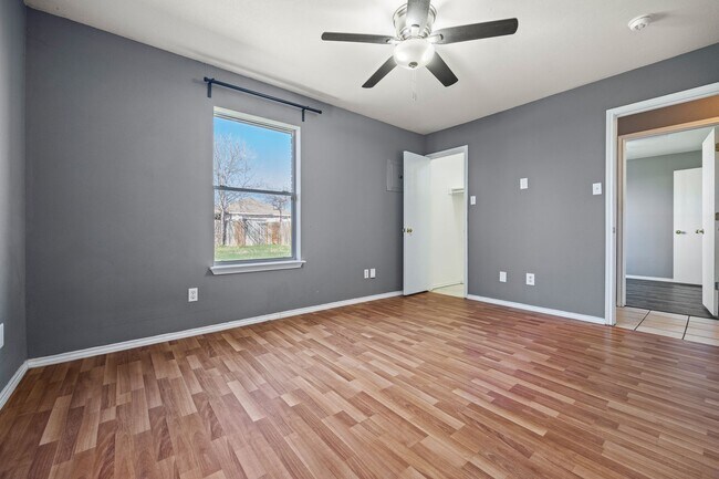 Building Photo - Charming 3-Bedroom Home Near Lackland AFB!