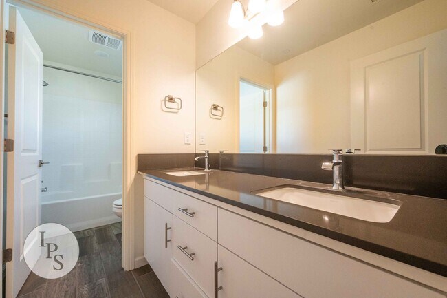 Building Photo - Newly Built Clovis 2-Story Home, 3BR + Den...