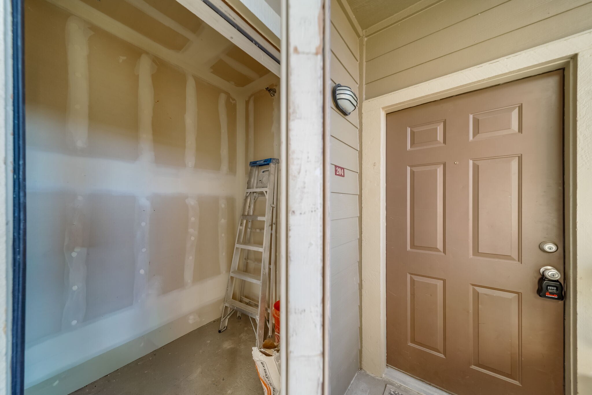 Building Photo - 12858 Ironstone Way