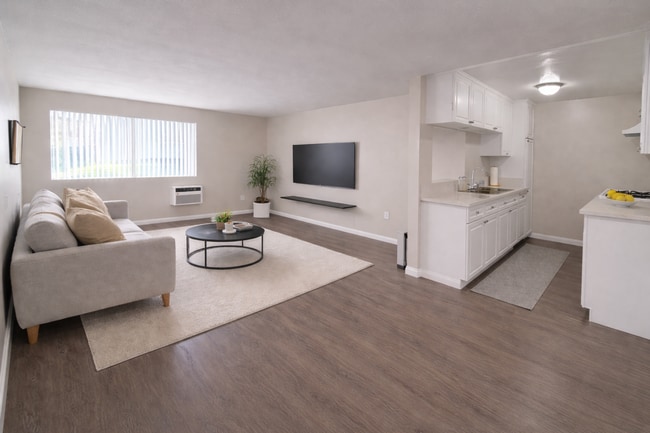 Interior Photo - 1330 Sunset Ave, West Covina