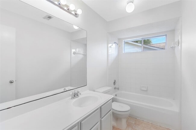 Building Photo - 3226 Mourning Dove Dr