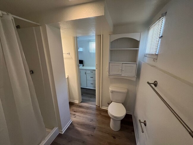 Building Photo - 11184