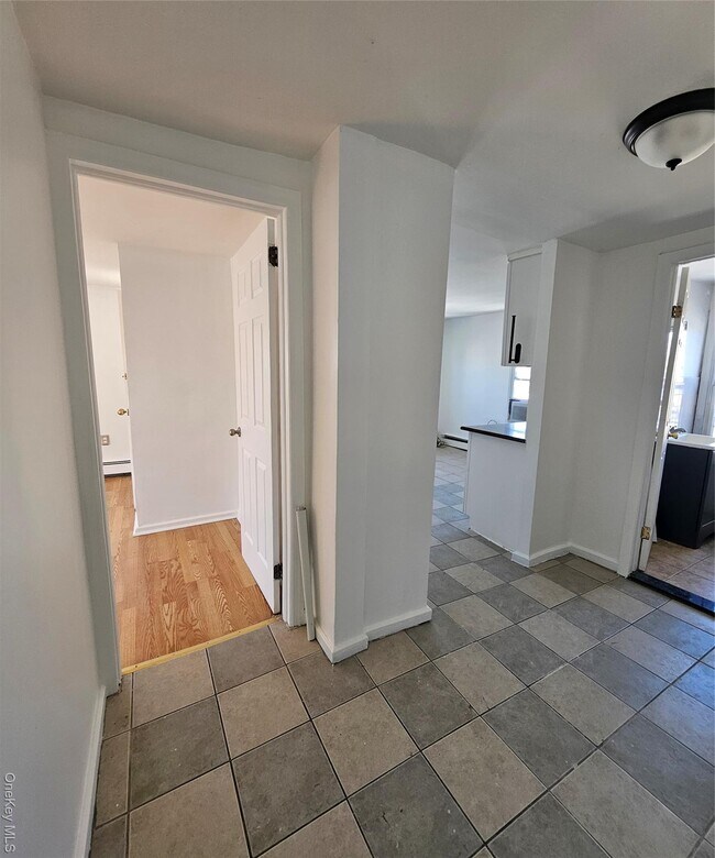 Building Photo - 196 S Franklin St