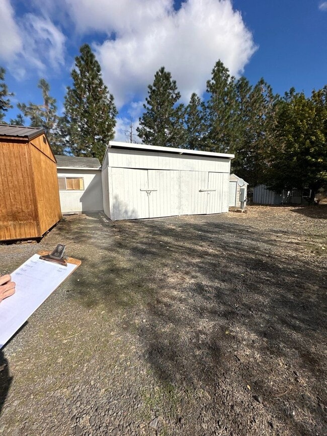 Building Photo - 15517 Riveredge Rd