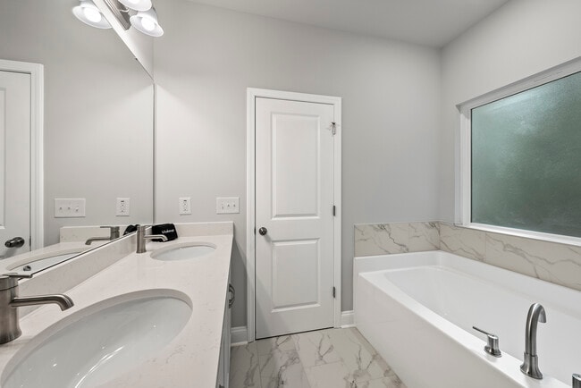 Building Photo - 7218 Sunrise Rd