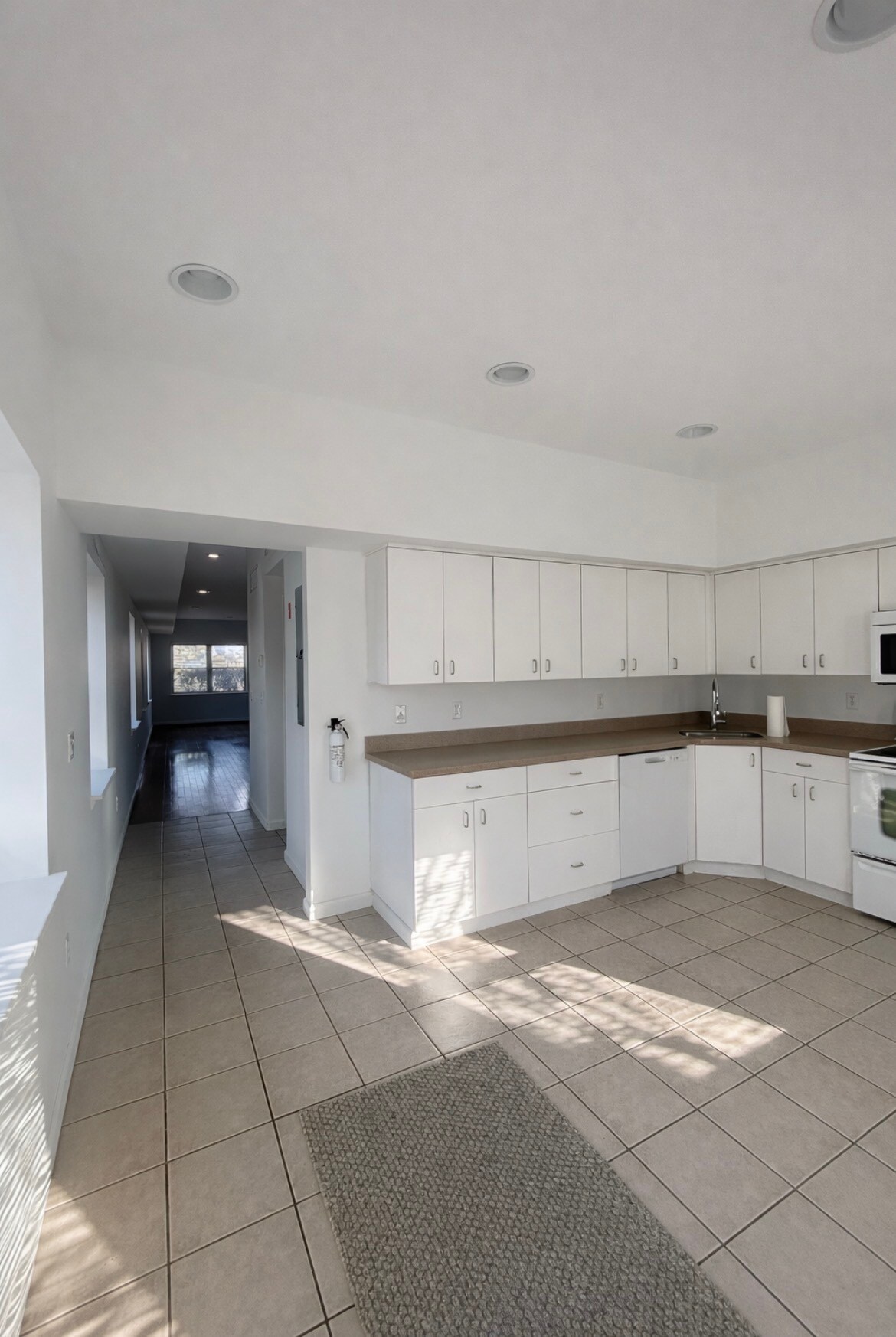 Building Photo - 101 Main St