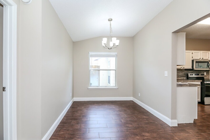 Building Photo - 12356 Sondra Cove Ct