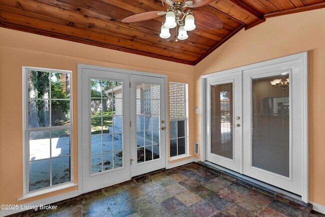 Building Photo - 7405 Ridan Way