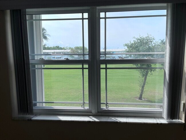 Building Photo - 251 S Golf Blvd
