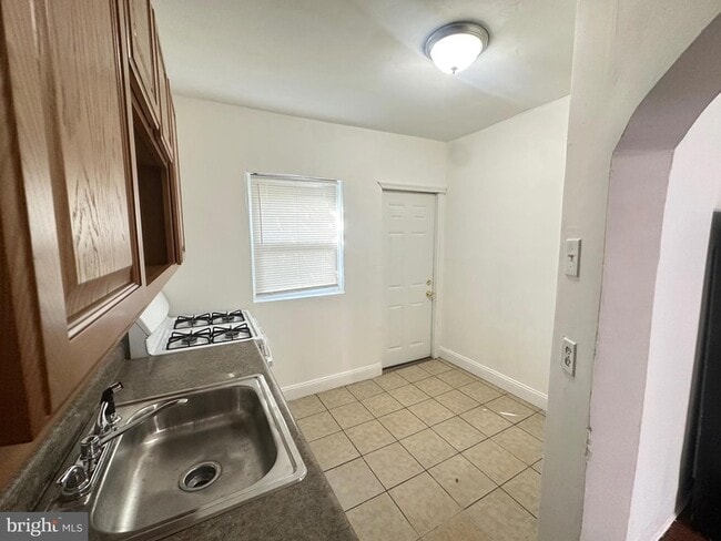 Building Photo - 3130 N Bambrey St