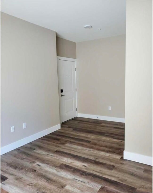 Building Photo - 545 39th St