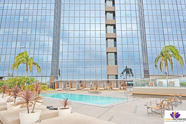 Building Photo - 1100 Wilshire Blvd