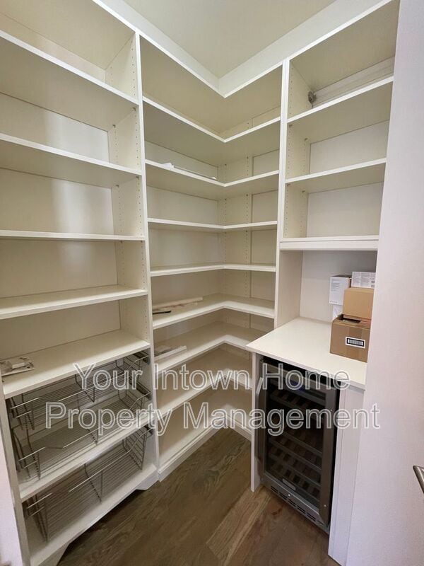 Building Photo - 504 Rankin St NE