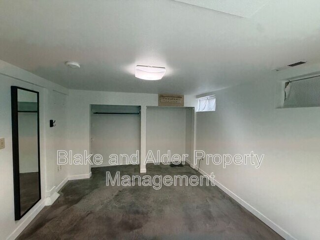 Building Photo - 2023 NE Liberty St
