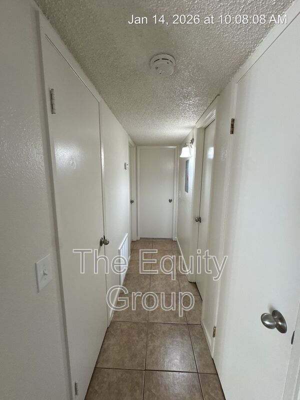 Building Photo - 809 Monarch Cir