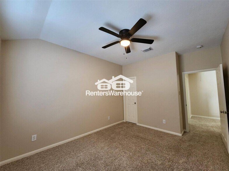 Building Photo - 1408 S Friendswood Dr