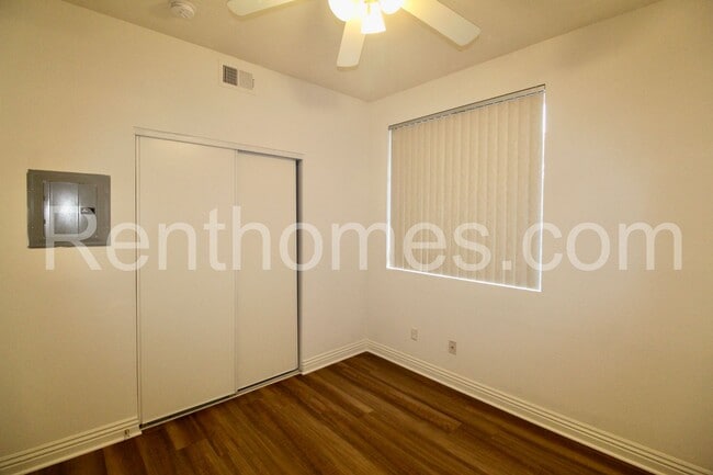 Building Photo - 10722 Sabre Hill Dr