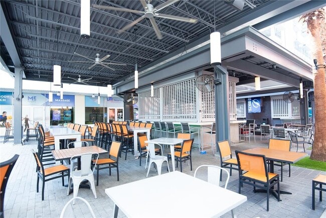 Building Photo - 1208 E Kennedy Blvd