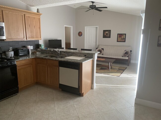 Building Photo - 2409 Serenity Bend