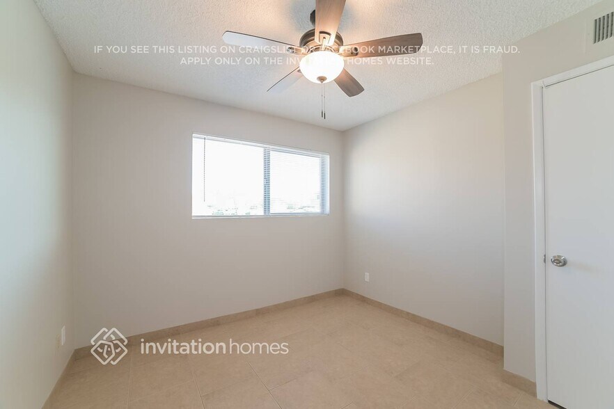 Building Photo - 5652 W Cochise Dr