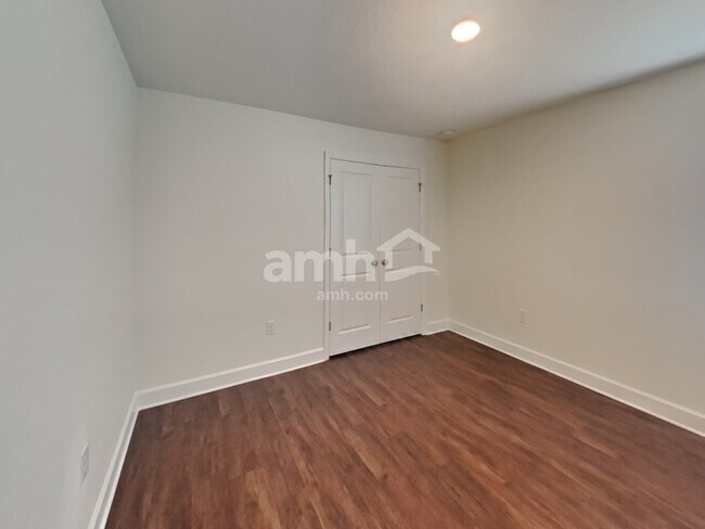 Building Photo - 33955 Thyme Dr