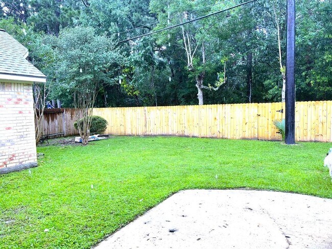 Building Photo - 14615 Wressell Dr