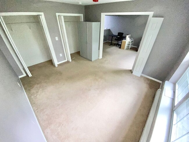 Building Photo - 1 Bedroom Apartment in Burlington VT Avail...
