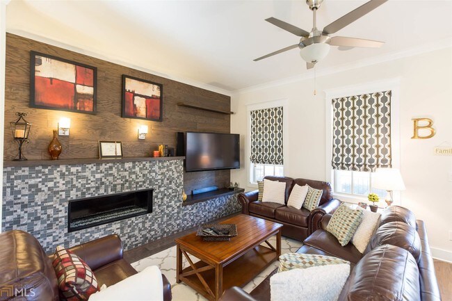 Building Photo - 3348 Turngate Ct
