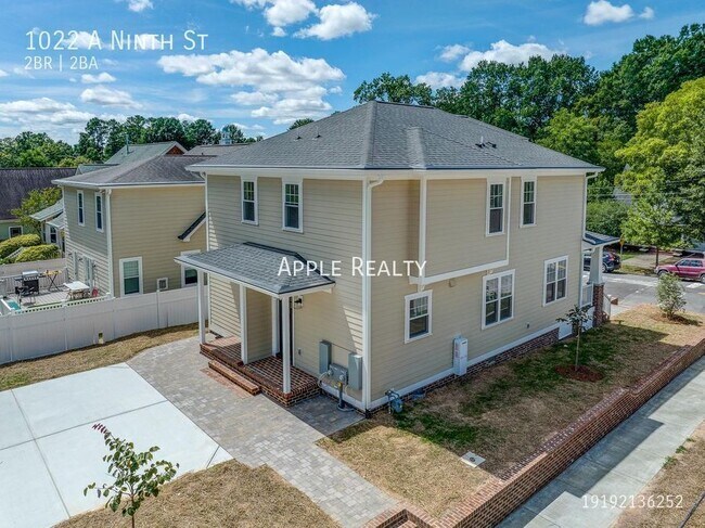 Building Photo - 1022 9th St