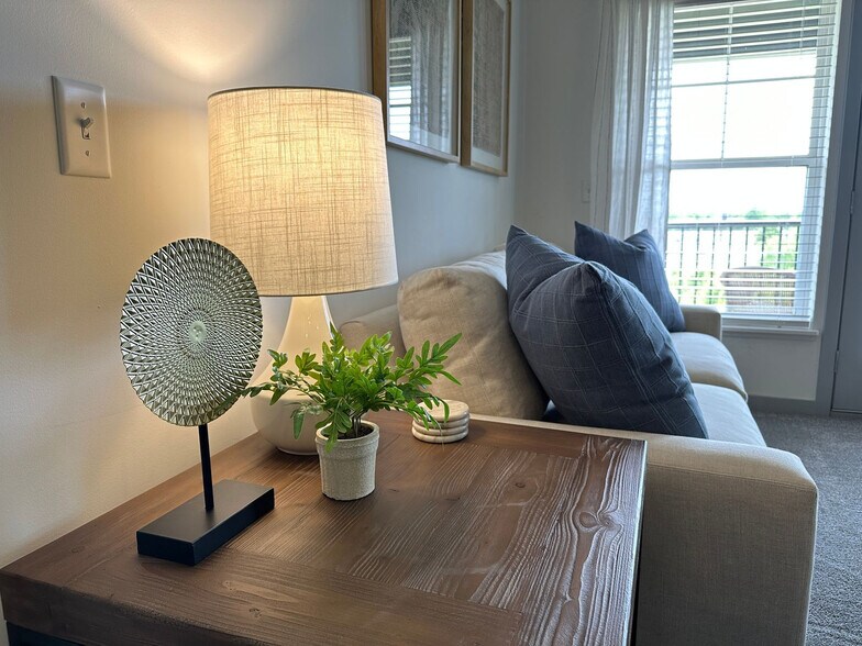 Building Photo - 5102 Aldersgate Dr