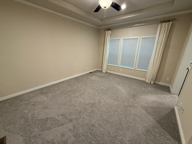 Building Photo - 17069 Norwalk Rd