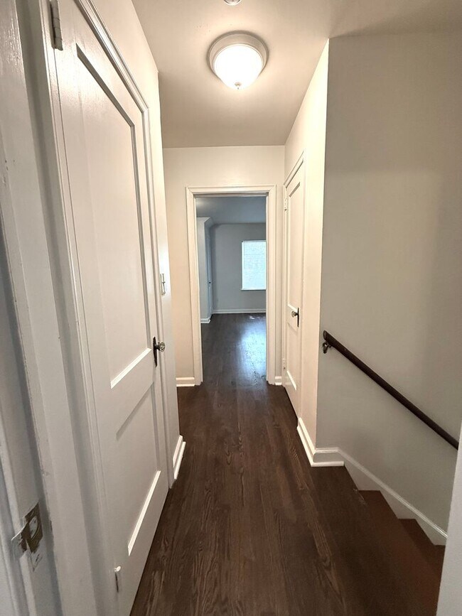 Building Photo - Renovated Emory Grove Home - Ready to Rent