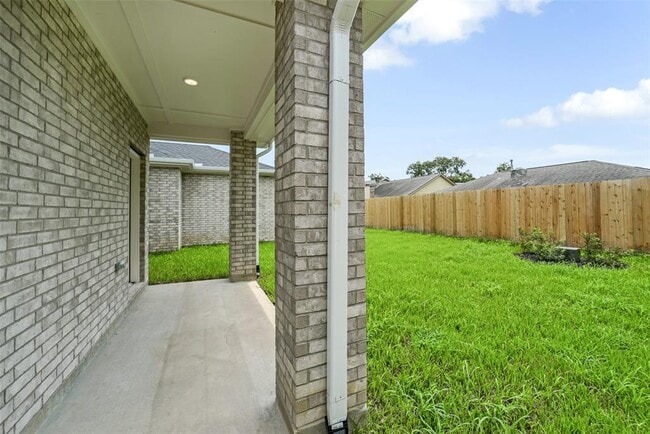 Building Photo - 13315 Campos Dr
