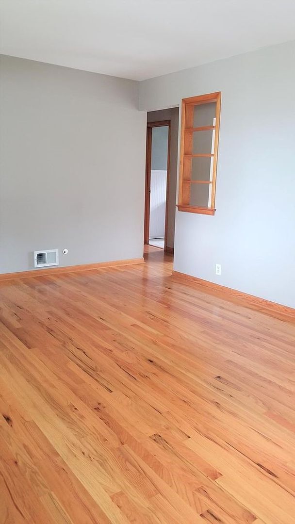 Building Photo - New Listing - Now Available!!