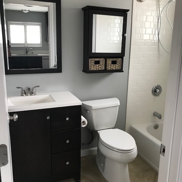 Building Photo - KENSINGTON STUDIO $2000
