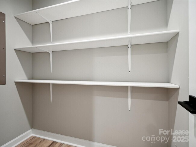 Building Photo - 4954 Moonlite Bay Dr