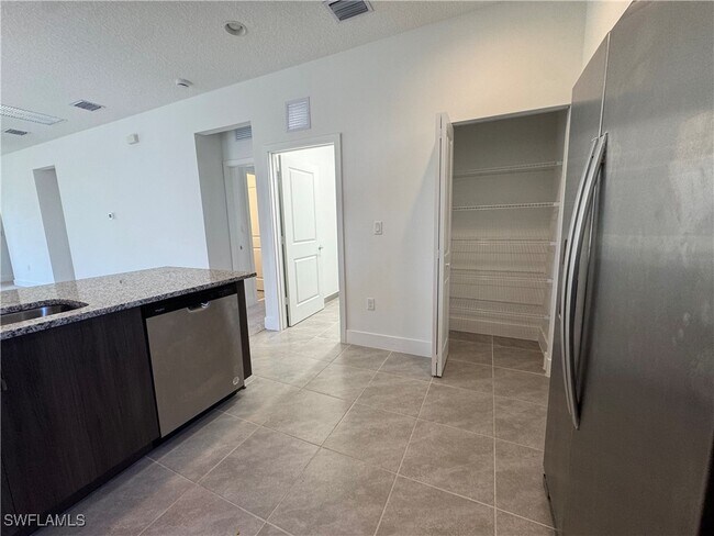 Building Photo - 5277 Marano Dr