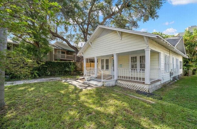 Building Photo - 2302 W Texas Ave